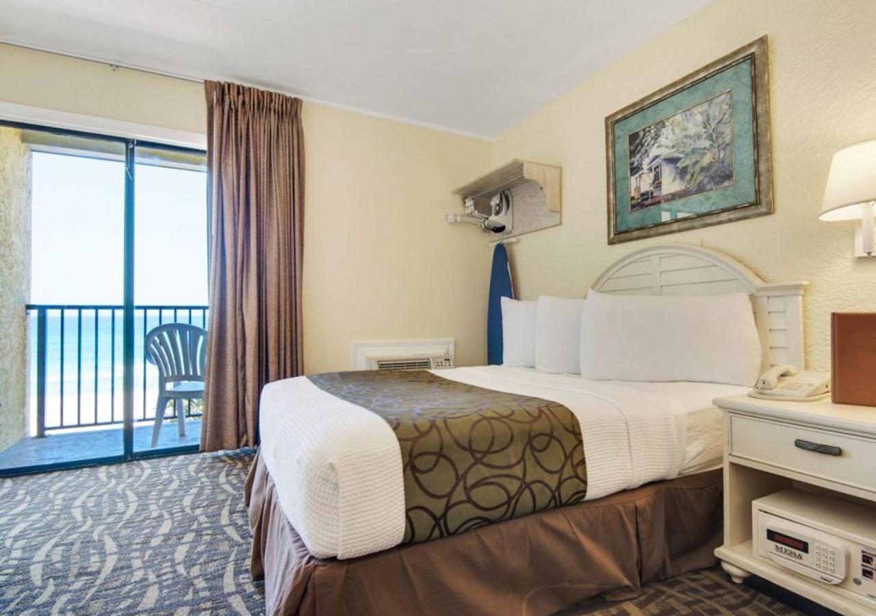 Ramada By Wyndham Panama City Beach / Beachfront Exterior photo