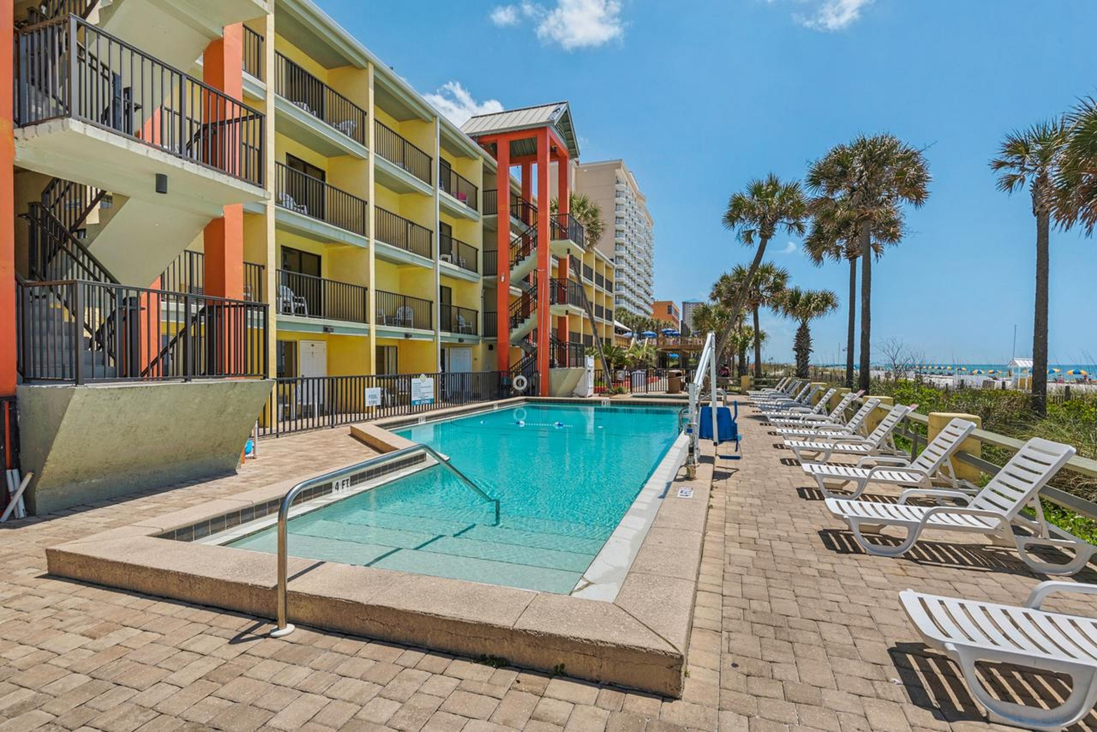 Ramada By Wyndham Panama City Beach / Beachfront Exterior photo