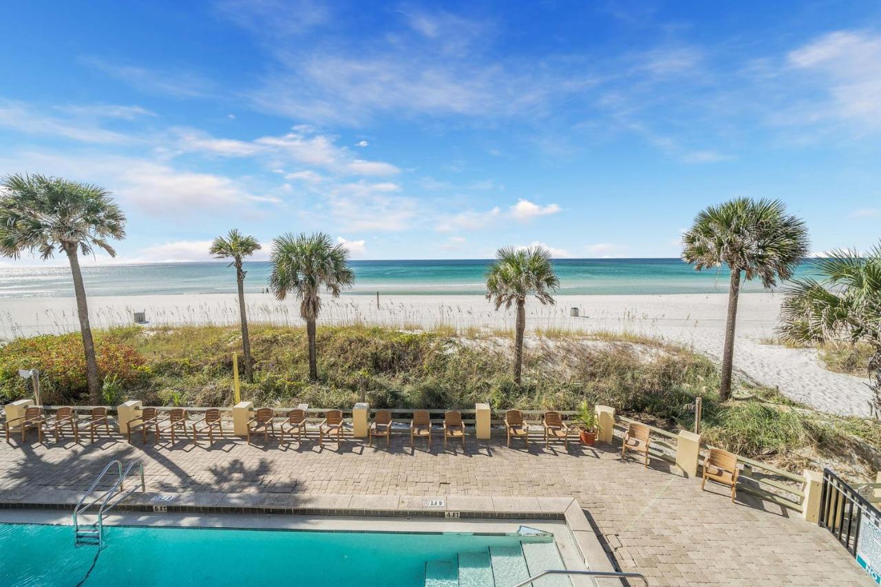 Ramada By Wyndham Panama City Beach / Beachfront Exterior photo
