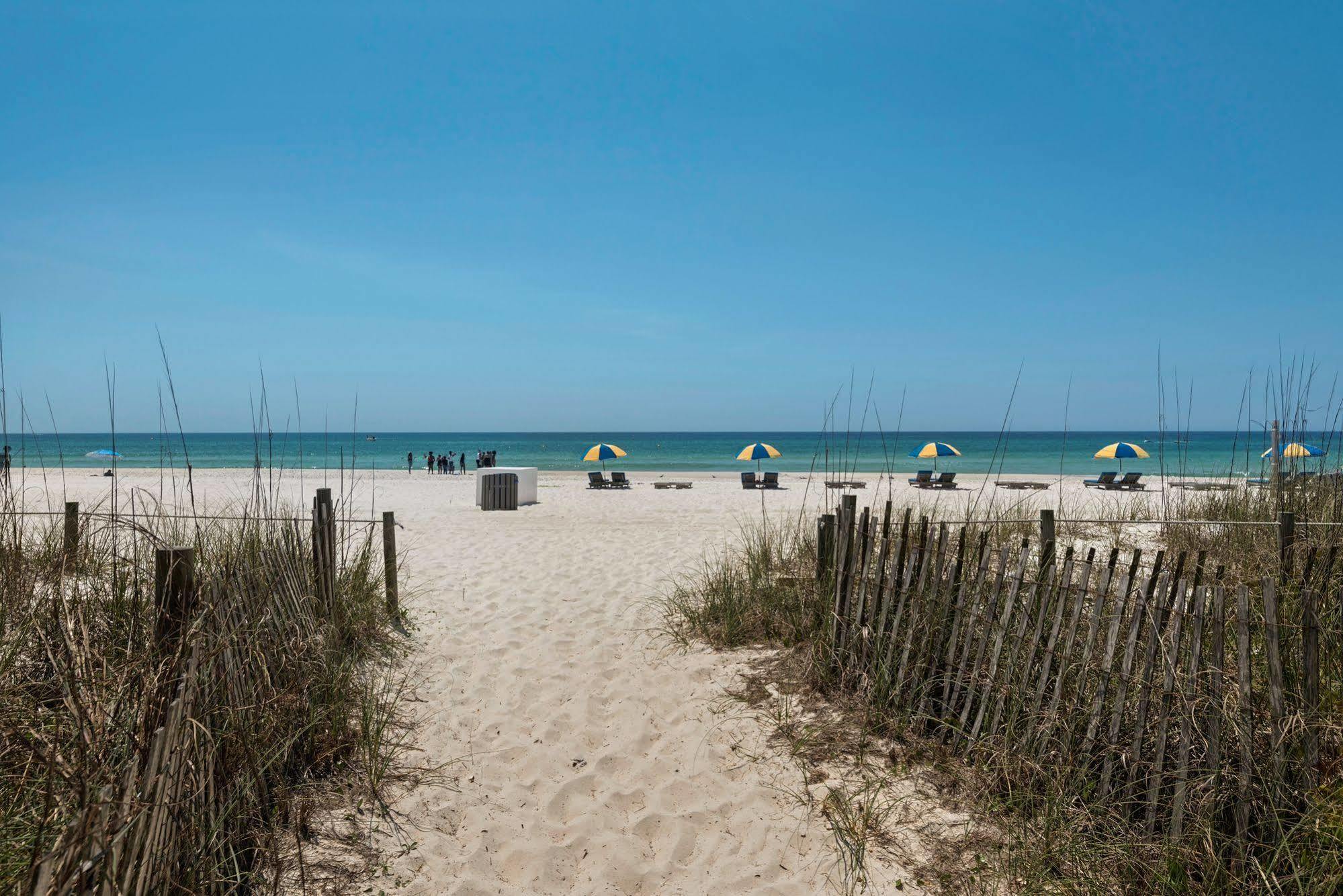 Ramada By Wyndham Panama City Beach / Beachfront Exterior photo